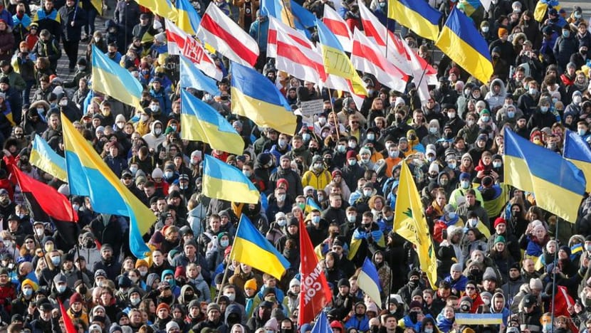 Thousands march in Kyiv to show unity against Russian threat