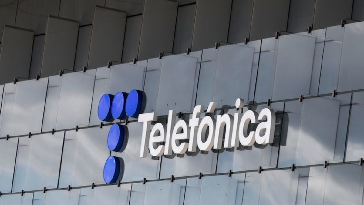 Telefónica de España eleva perspectiva para 2022 a pesar de nubes económicas