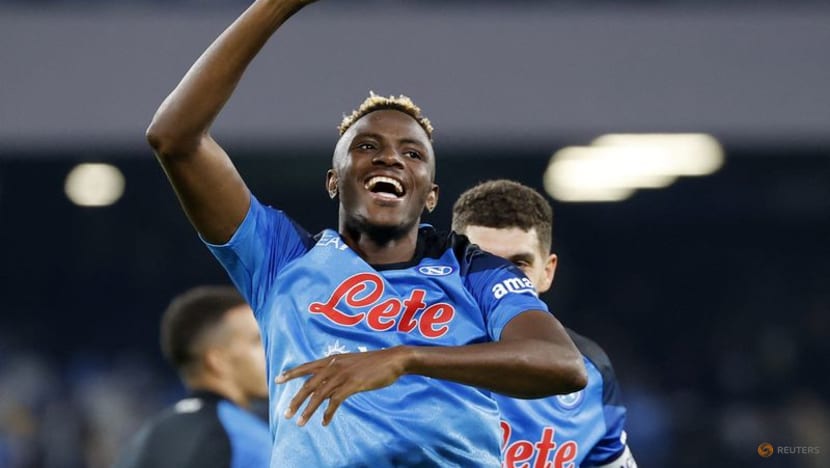 Lozano helps Napoli to win over Empoli Lozano helps Napoli to win over Empoli