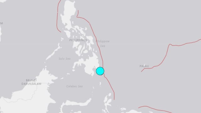 菲律宾附近发生7.1级强烈地震 当局发出海啸预警