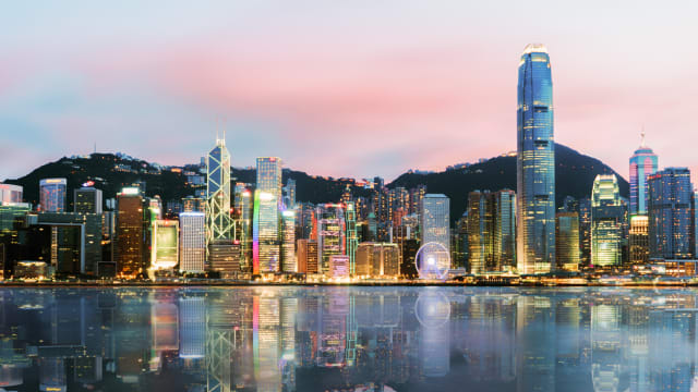 香港上个月抵境旅客达146万人次 按月激增约两倍