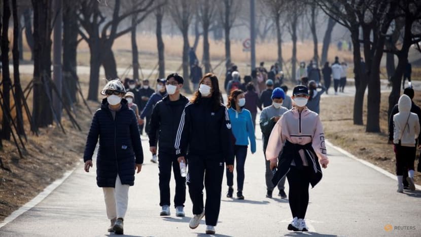 South Korea reports record daily COVID-19 cases; planning how to live with virus South Korea reports record daily COVID-19 cases; planning how to live with virus