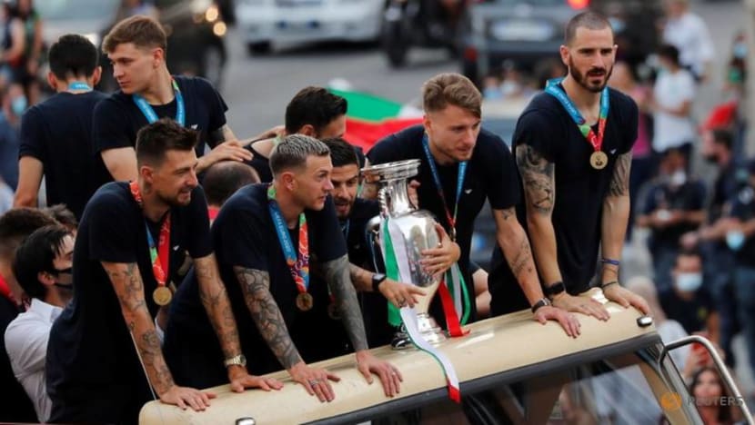 Italy players insisted on open bus tour after Euro 2020 triumph despite COVID risk -Rome prefect Italy players insisted on open bus tour after Euro 2020 triumph despite COVID risk -Rome prefect