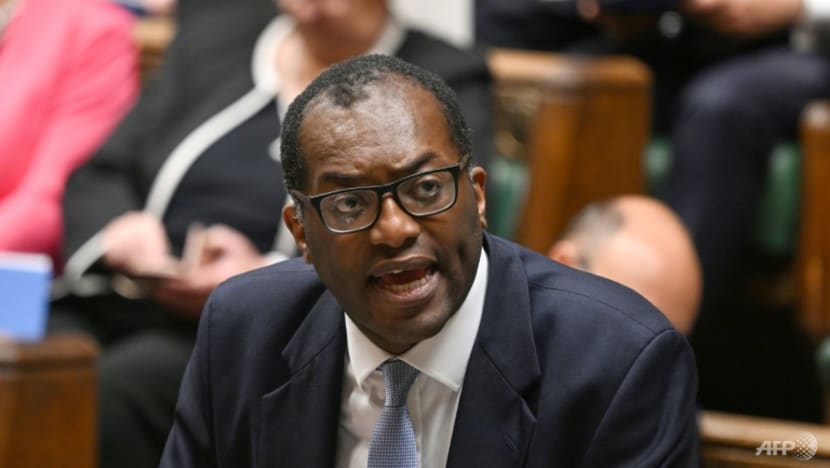 UK finance minister vows 'credible plan' to reduce debt UK finance minister vows 'credible plan' to reduce debt