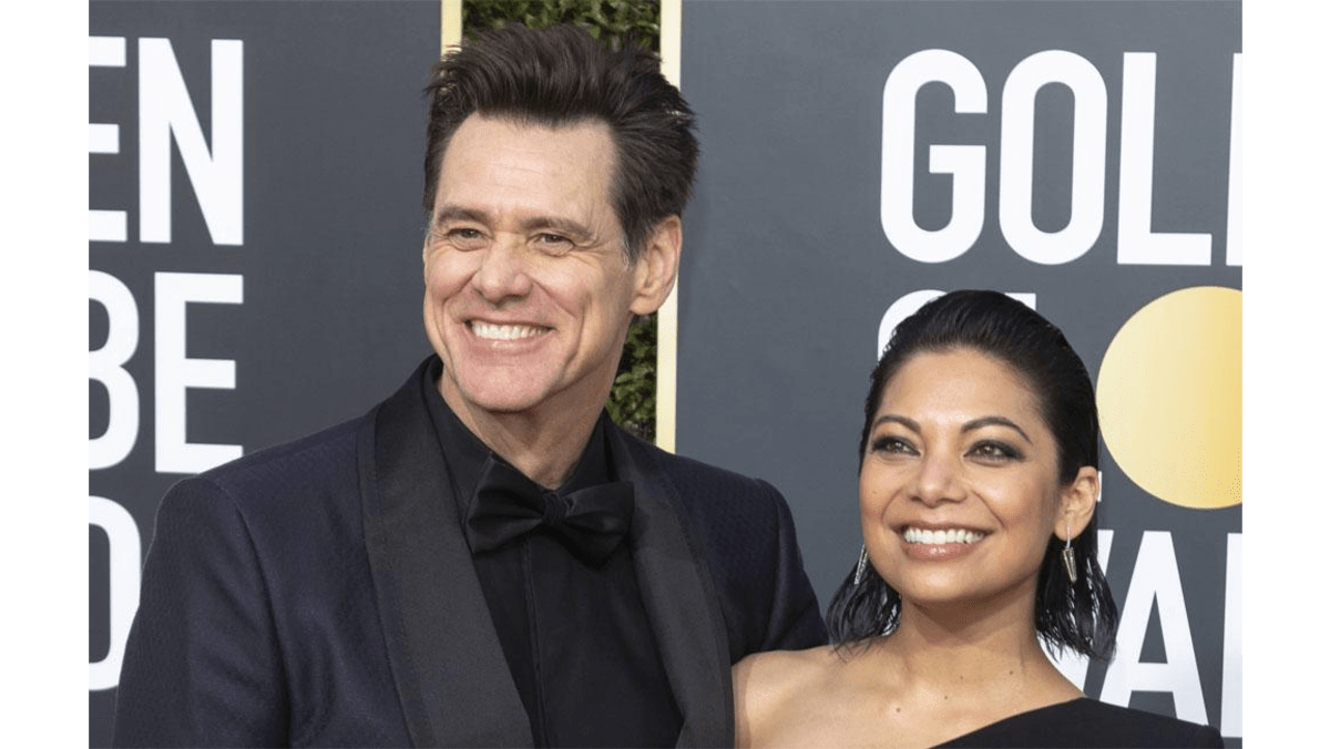Jim Carrey splits from Ginger Gonzaga 8days