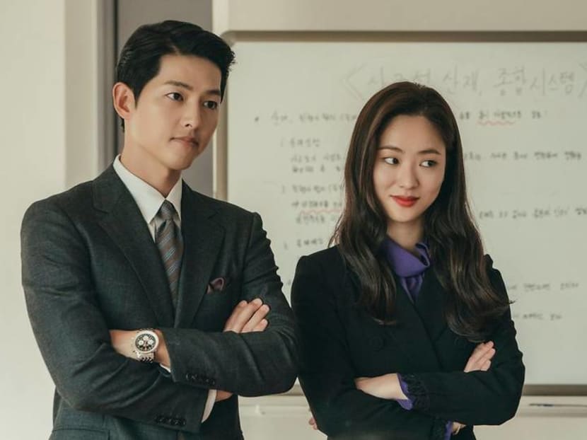 Song Joong-ki sends coffee, dessert truck to Vincenzo co-star Jeon Yeo-been's new drama set Song Joong-ki sends coffee, dessert truck to Vincenzo co-star Jeon Yeo-been's new drama set