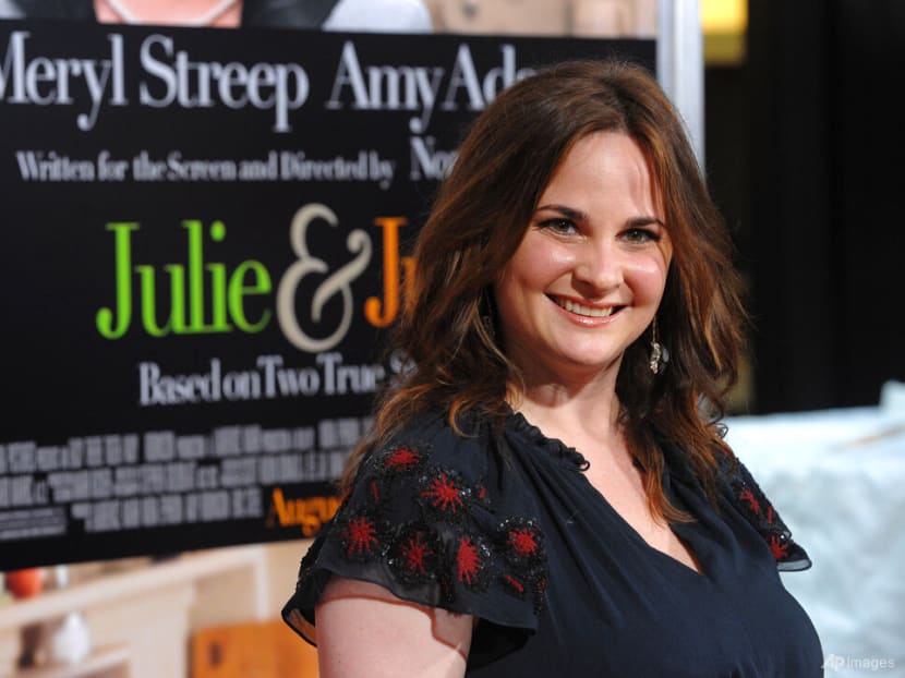 Julie Powell, food writer of Julie & Julia, dies at 49 Julie Powell, food writer of Julie & Julia, dies at 49