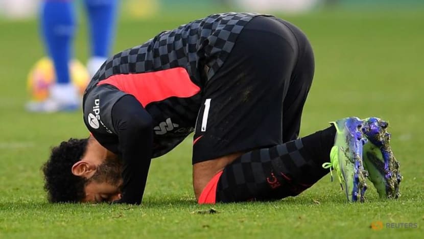 Liverpool smash seven past Palace, Arsenal lose again Liverpool smash seven past Palace, Arsenal lose again