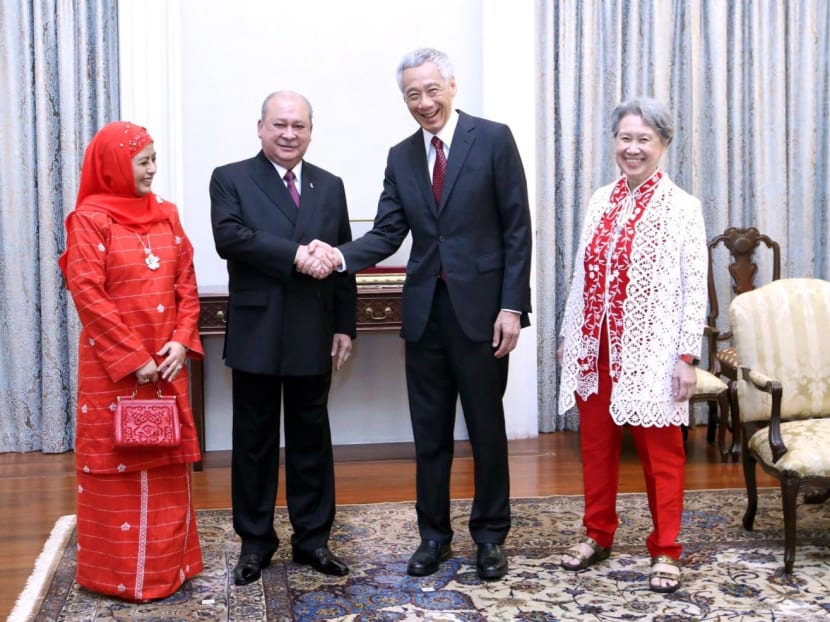 <p>PM Lee Hsien Loong and Mrs Lee with Sultan Ibrahim and his wife Raja Zarith at the Istana on July 20, 2022.</p>
