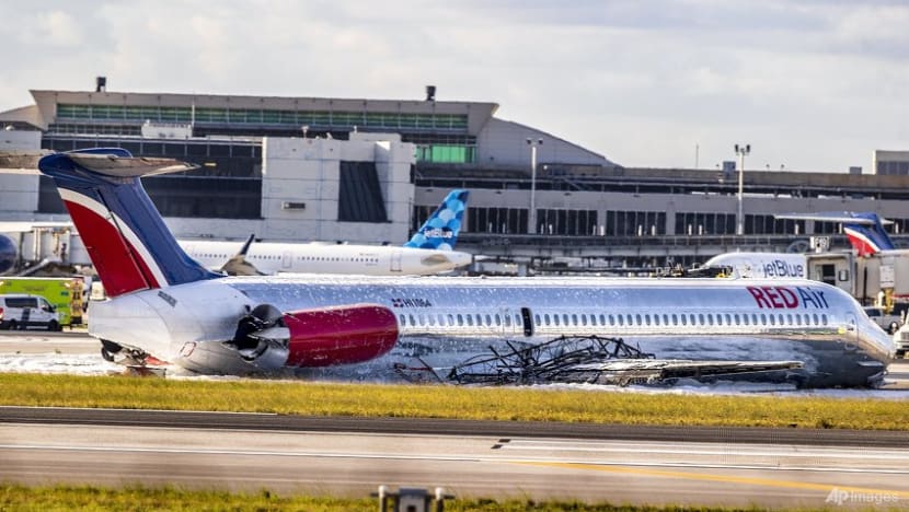 3 injured when jetliner crash lands, catches fire in Miami 3 injured when jetliner crash lands, catches fire in Miami