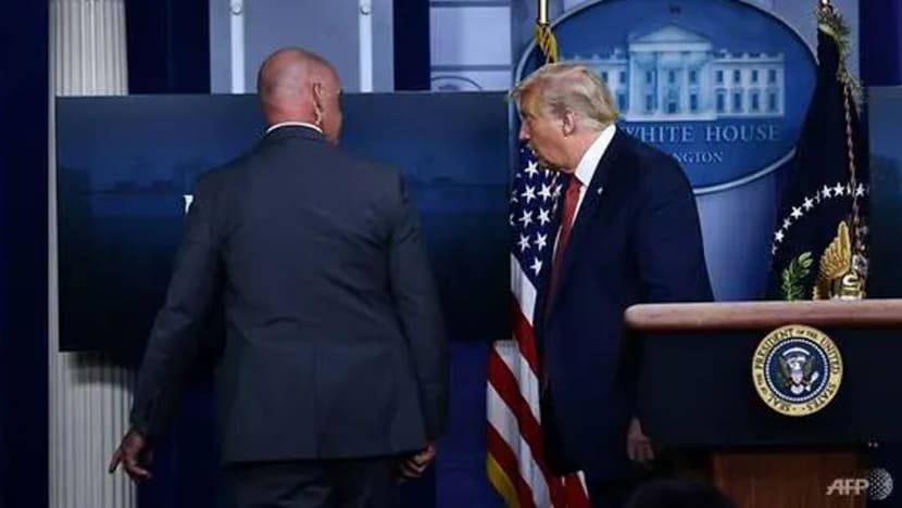 Trump dibawa keluar dari mesyuarat susuli kejadian tembakan di luar Rumah Putih