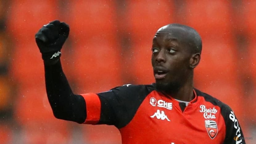 Soccer-Brentford sign DR Congo winger Wissa Soccer-Brentford sign DR Congo winger Wissa