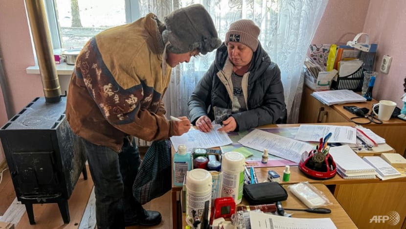 Last Ukraine doctors offer lifeline in shell-ridden Bakhmut Last Ukraine doctors offer lifeline in shell-ridden Bakhmut