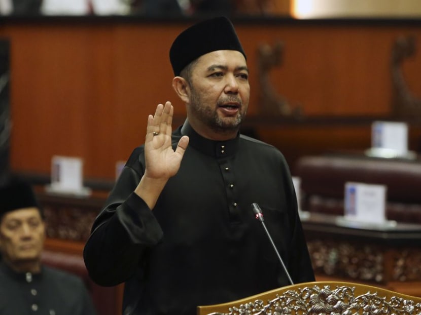 Deputy foreign minister Marzuki Yahya insisted that based on the 1962 Water Agreement, Malaysia retains the right to review the price and the government is now looking into the matter once again.