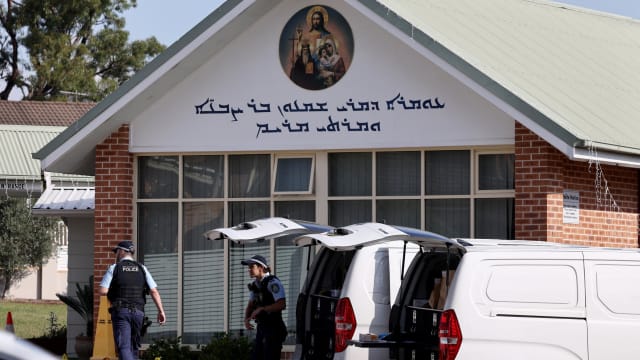 涉在悉尼教堂刺伤主教 16岁少年被控恐怖主义罪名