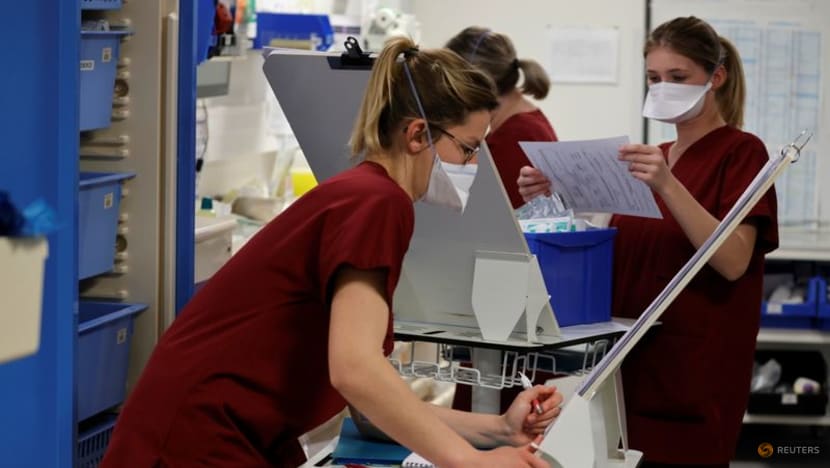 France suspends 3,000 health workers unvaccinated against COVID-19 France suspends 3,000 health workers unvaccinated against COVID-19