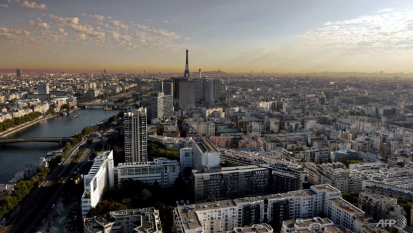 France bans most UK travel as Omicron fears mount France bans most UK travel as Omicron fears mount