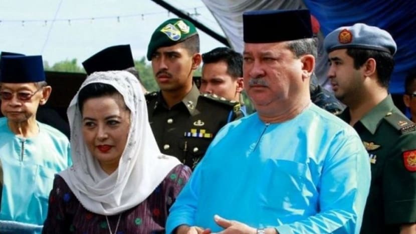 Remaja S'pura menyamar sebagai cucu Sultan Johor, mengaku tidak bersalah di mahkamah