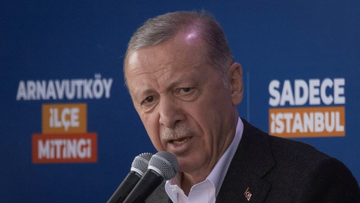 Erdoğan'ın İstanbul'daki rakibi çok önemli seçimlerde önde gidiyor
