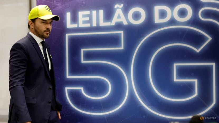 Telecom giants shell out US$1.27 billion in first day of Brazil's 5G auction Telecom giants shell out US$1.27 billion in first day of Brazil's 5G auction