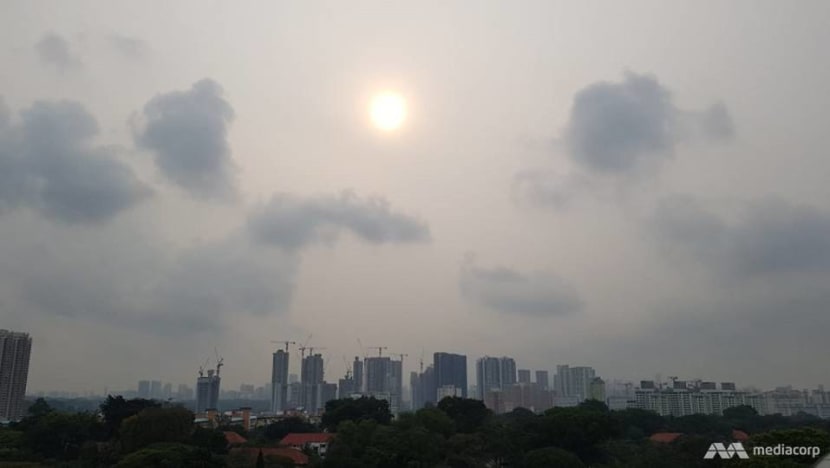 Haze remains at unhealthy levels Haze remains at unhealthy levels