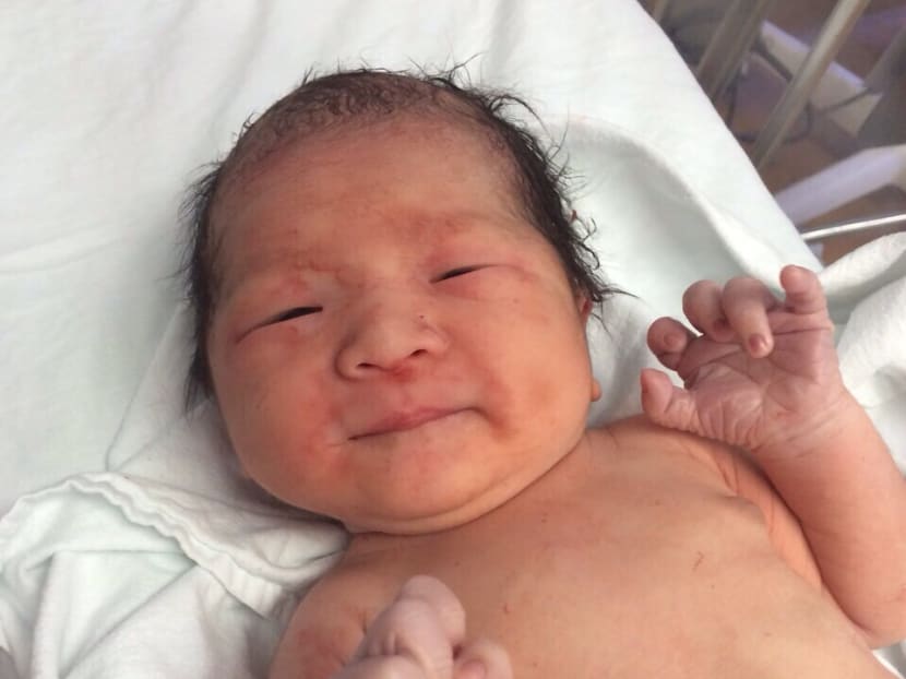 YES 93.3FM DJ Lin Pei Fen's newborn is called Luke.