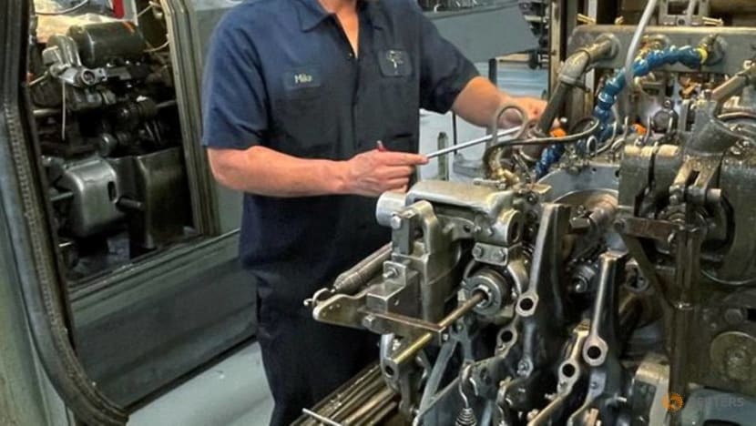 The robot apocalypse is hard to find in America's small and mid-sized factories The robot apocalypse is hard to find in America's small and mid-sized factories