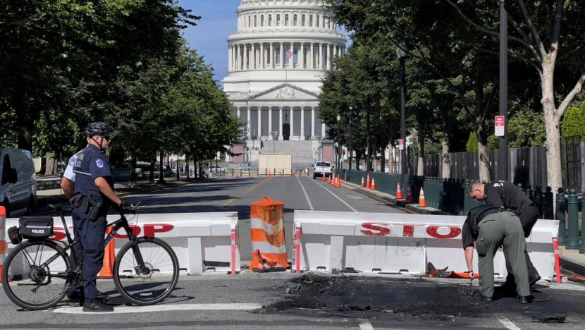 Man dies after crashing car, firing gun near US Capitol Man dies after crashing car, firing gun near US Capitol