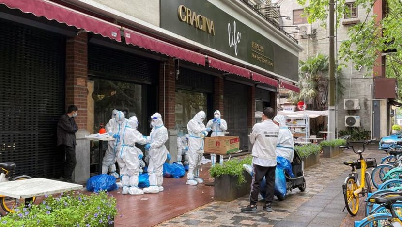 Shanghai's economy slows as COVID-19 deals blow to industry, retail Shanghai's economy slows as COVID-19 deals blow to industry, retail