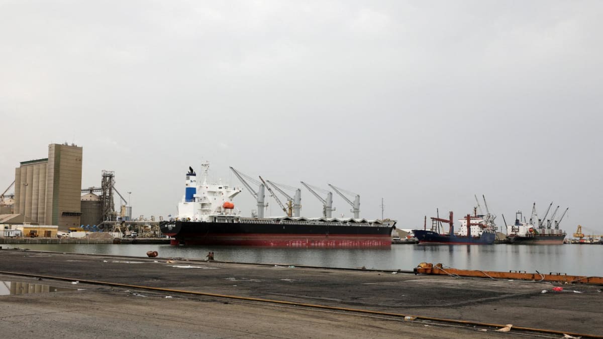 Philippines urges its mariners to ‘avoid’ Red Sea amid Houthi attacks Philippines urges its mariners to ‘avoid’ Red Sea amid Houthi attacks