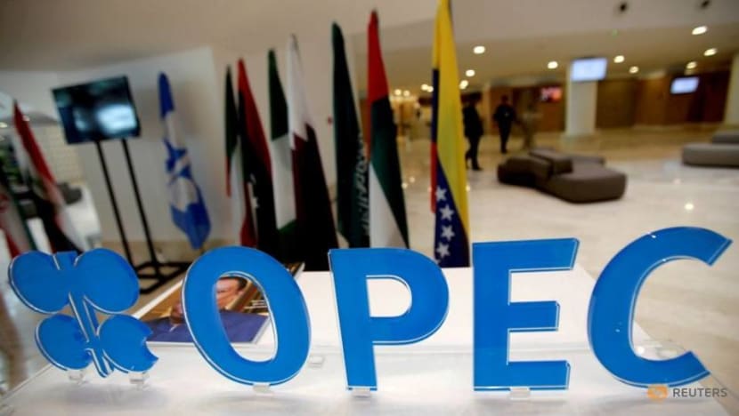 US stocks mixed, bonds yields ease as crude prices slip US stocks mixed, bonds yields ease as crude prices slip