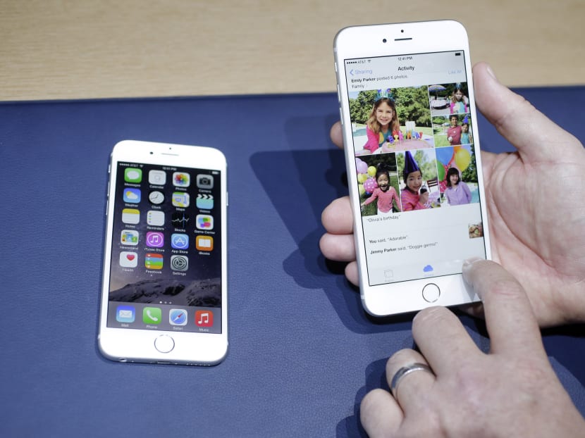 iPhone 6 (left) and iPhone 6 plus during a new product release in Cupertino, California. Photo: AP