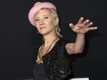 Actress Anne Heche on life support, 'not expected to survive' following car crash