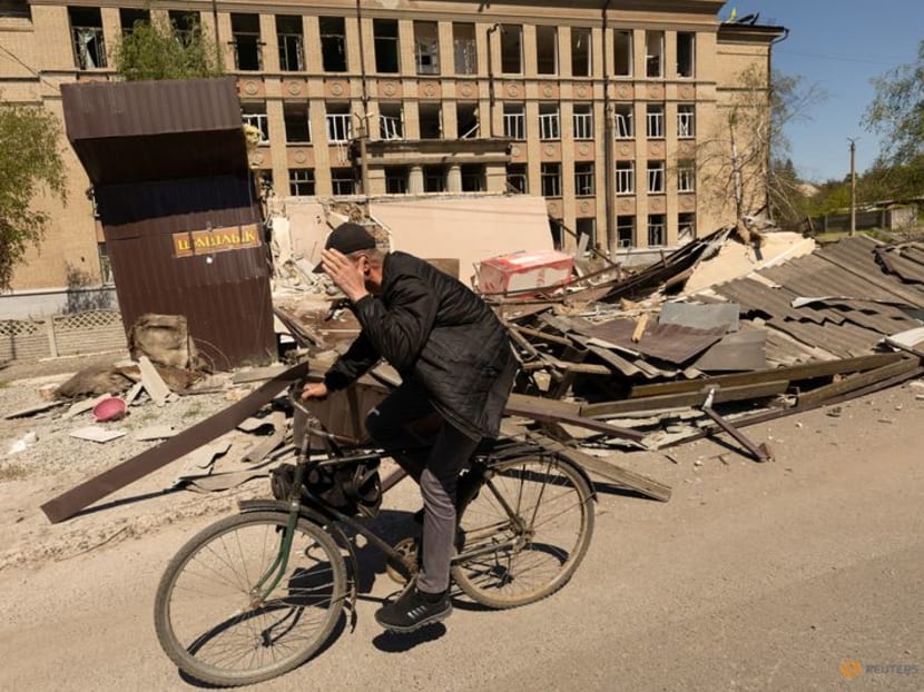 Sixty feared dead in bombing of Ukraine school; G7 condemns Putin Sixty feared dead in bombing of Ukraine school; G7 condemns Putin