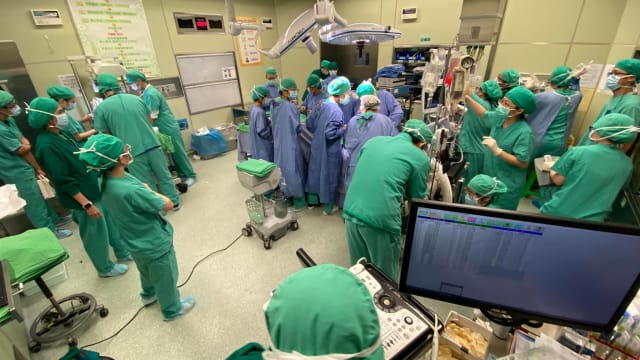 台湾产妇生产严重出血 出动近30名医护全力挽救“小生命”