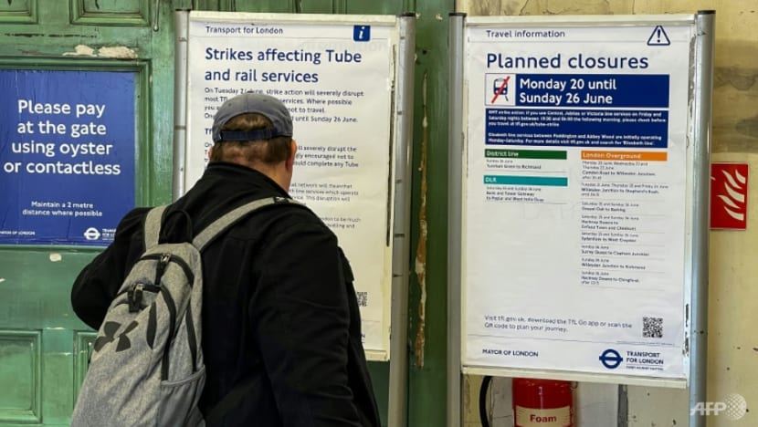 Biggest rail strike in 30 years brings UK to standstill Biggest rail strike in 30 years brings UK to standstill