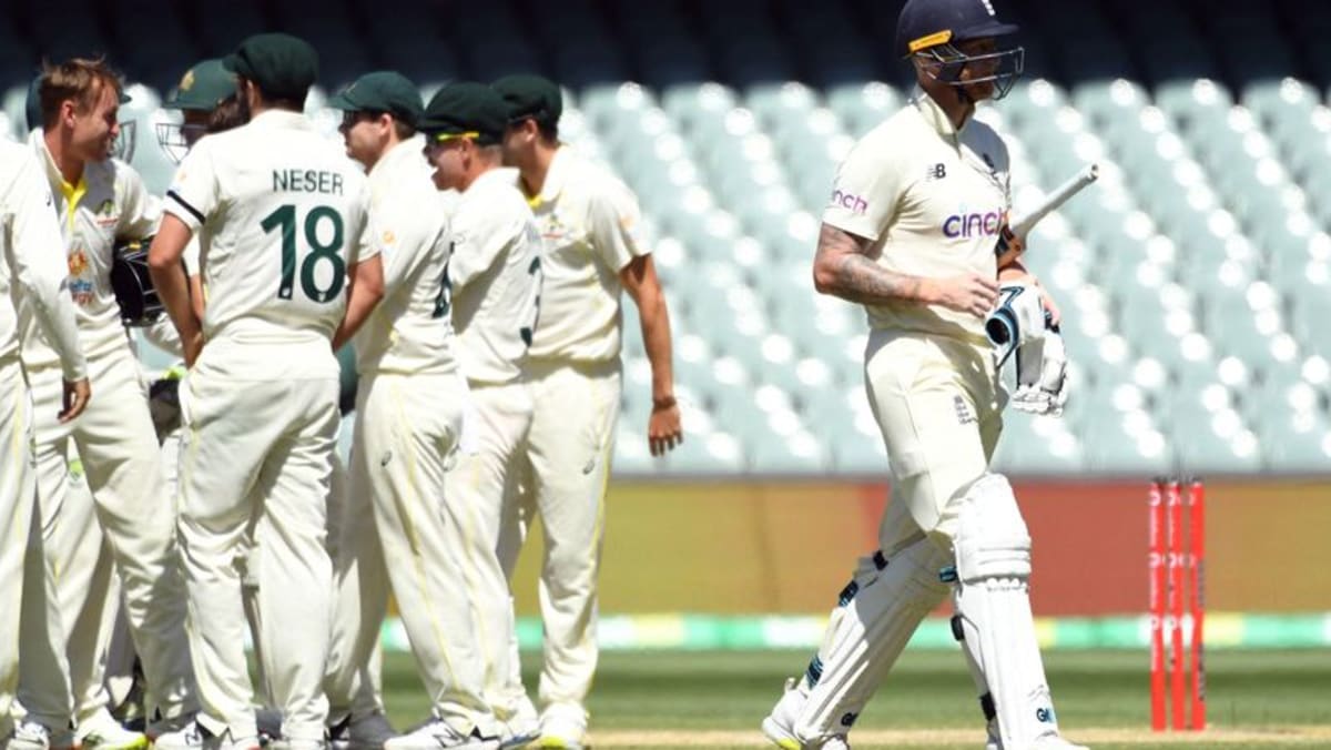 Stokes jatuh, Australia berjarak empat wickets dari kemenangan Adelaide