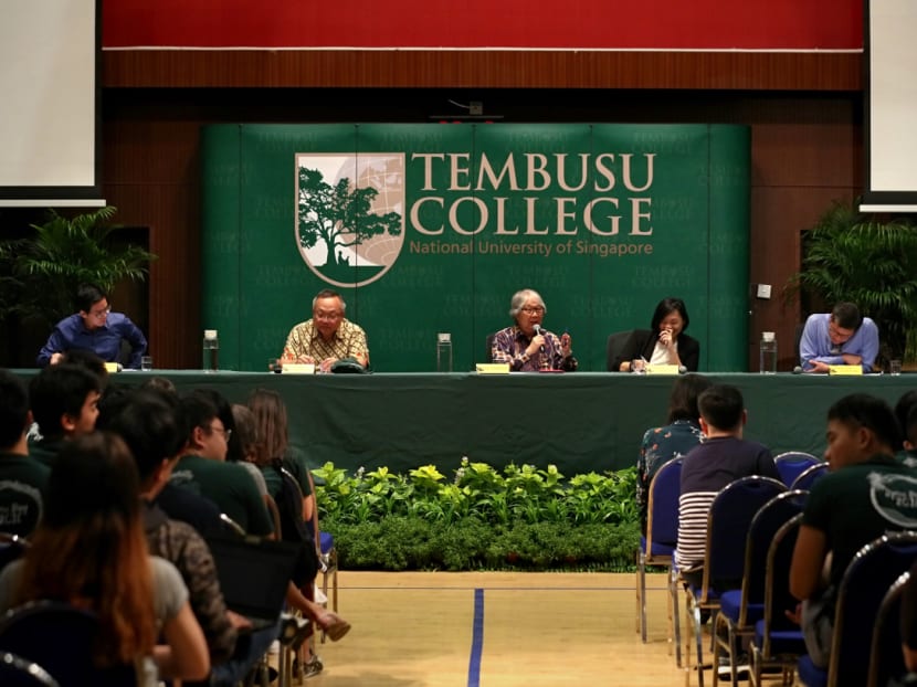 Professor Tommy Koh, Rector of the Tembusu College at NUS, speaks during the forum "Singapore's Fourth Prime Minister: Aspirations and Expectations” at the NUS Tembusu College, March 20, 2018. Photo: Nuria Ling/TODAY