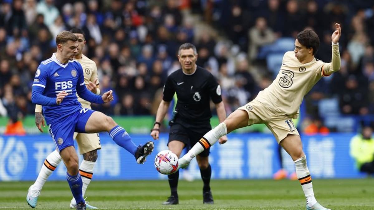 Chelsea yang bangkit kembali mengklaim kemenangan 3-1 di Leicester