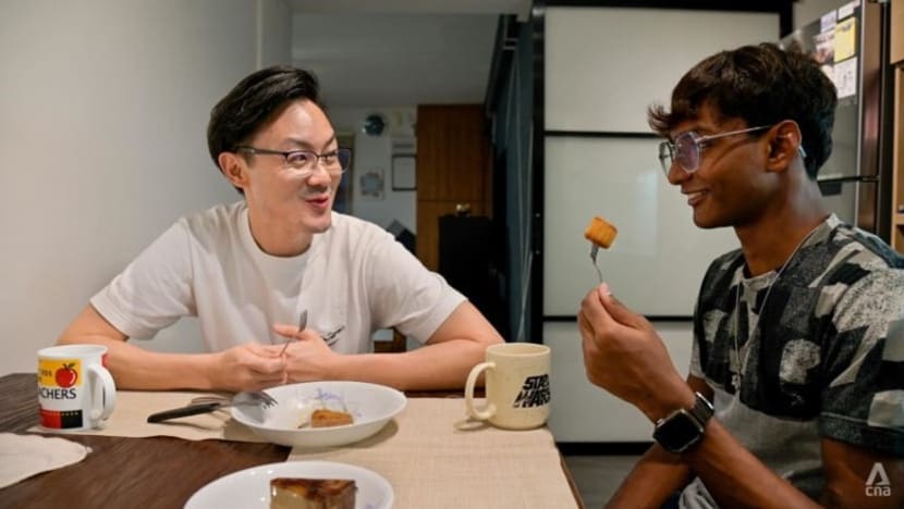 Warga Singapura ini tidak berat hati untuk kongsi rumahnya dengan orang lain. Apa sebabnya? 13 home 10