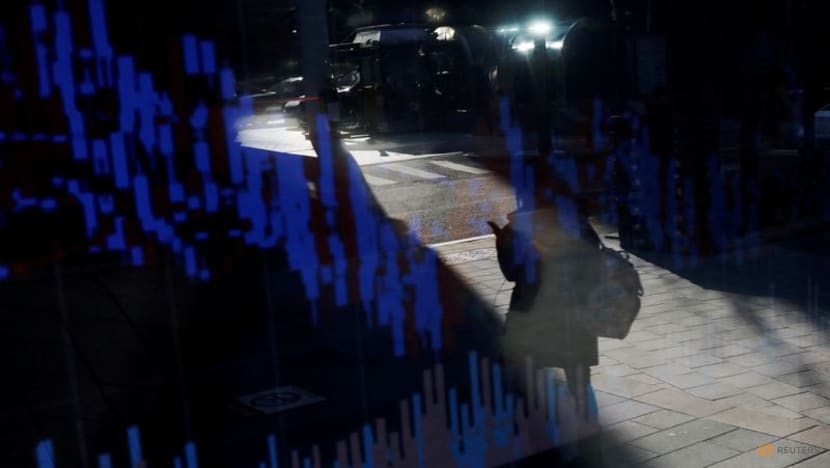 Crypto-loving South Koreans bet on Luna rising from ashes, worrying regulator Crypto-loving South Koreans bet on Luna rising from ashes, worrying regulator