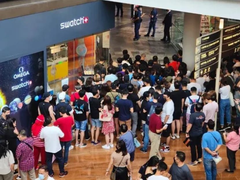 Omega x Swatch collection draws huge queues not only in Singapore, but also around the world Omega x Swatch collection draws huge queues not only in Singapore, but also around the world