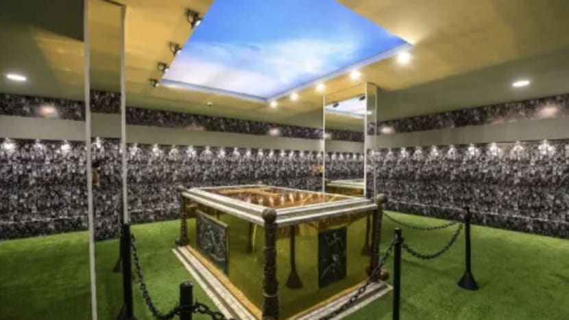 Bintang bola sepak Pele disemadi dalam makam mewah di Sao Paulo