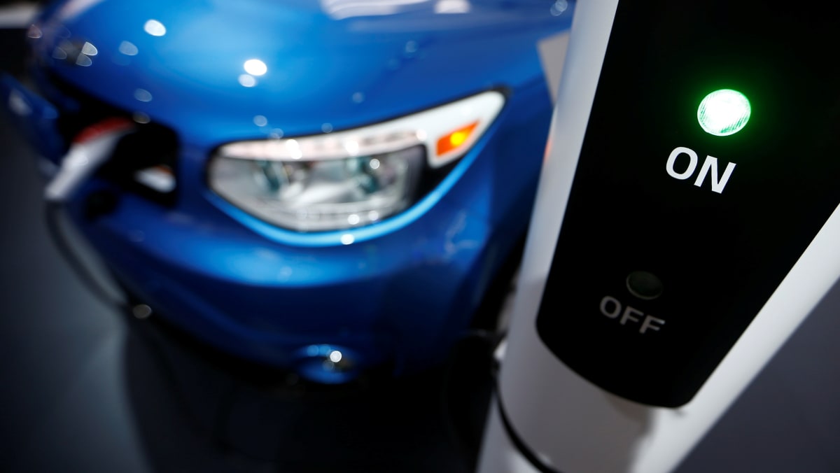 us-government-could-have-saved-around-2b-giving-ev-buyers-cash-instead