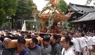 BERITA+: Puluhan 'kuil bergerak' diarak atas bahu sempena Pesta Agung Kuil Ushijima Jepun 