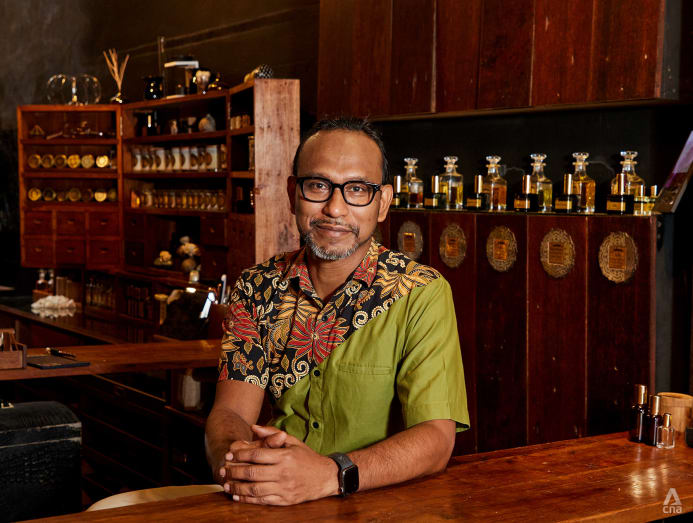 Arab street perfume sales