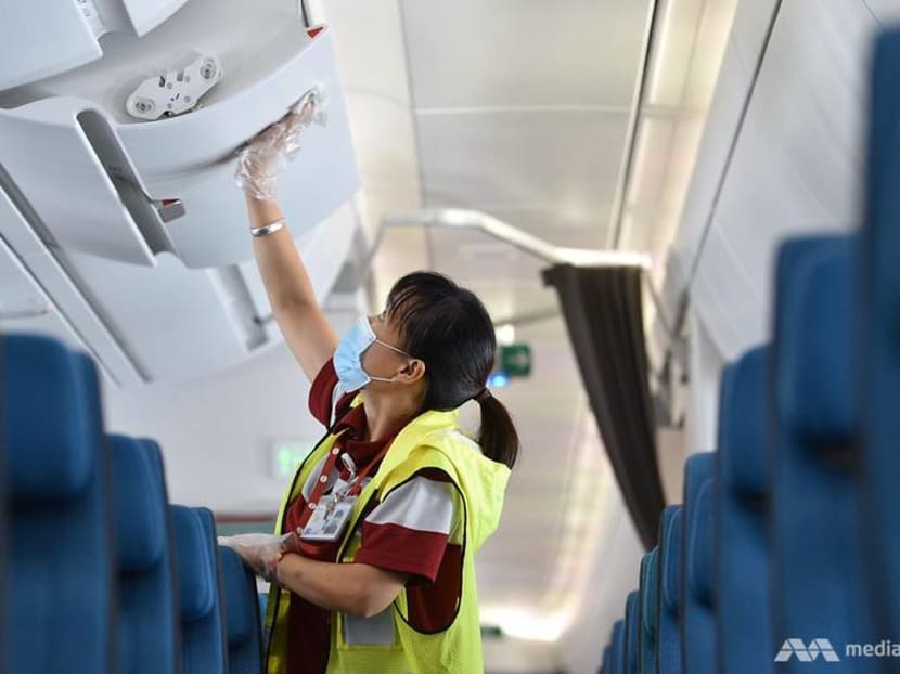 COVID-19: Mandatory for SIA, SilkAir and Scoot passengers to wear face masks on board, observe safe distancing COVID-19: Mandatory for SIA, SilkAir and Scoot passengers to wear face masks on board, observe safe distancing