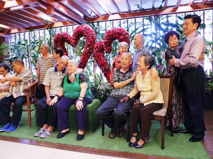 Six pioneer couples renewed their marriage vows at the Registry of Marriages on Dec 6, 2016. Photo: Koh Mui Fong/TODAY