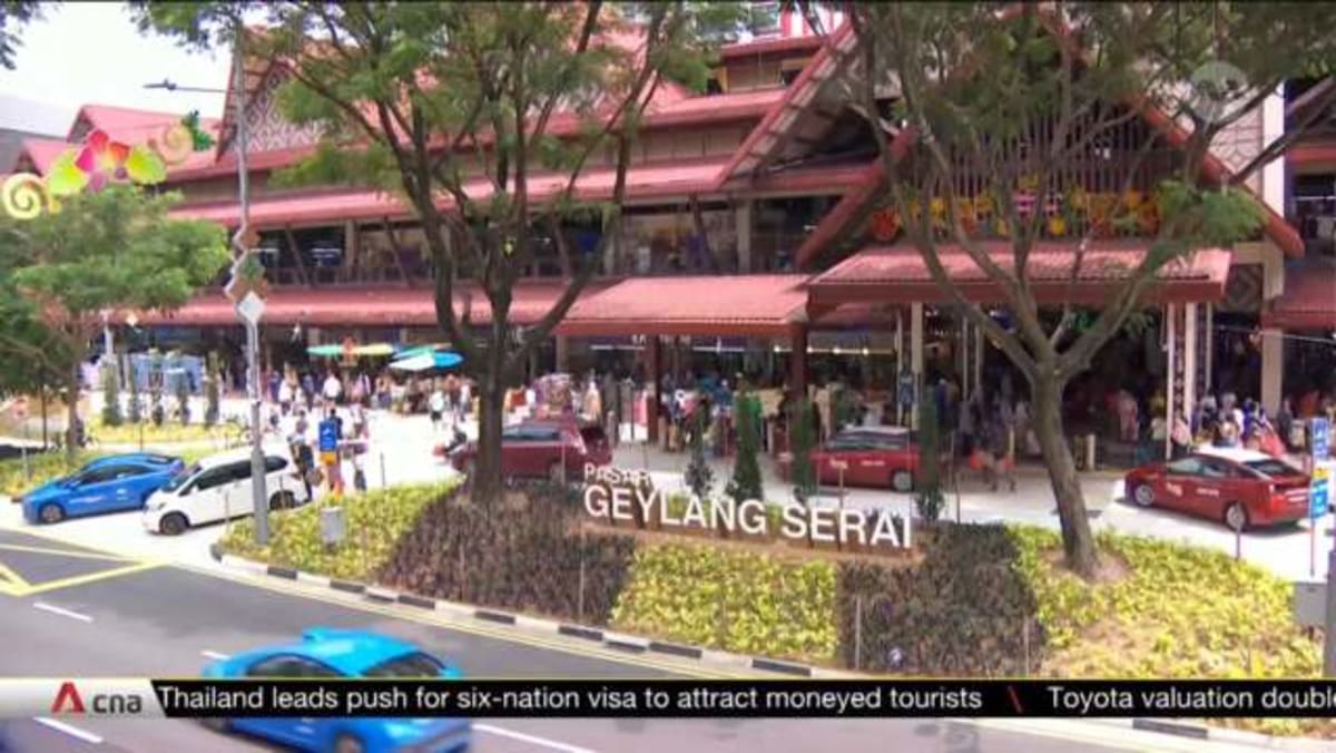 Rush from last minute Hari Raya shoppers boosting sales for some firms by 50% - Vimarsana News
