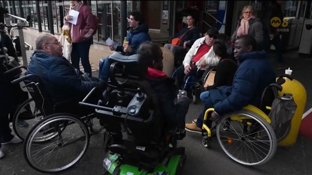与有关团体探讨如何改善残疾人士待遇 马克龙政府遭抵制